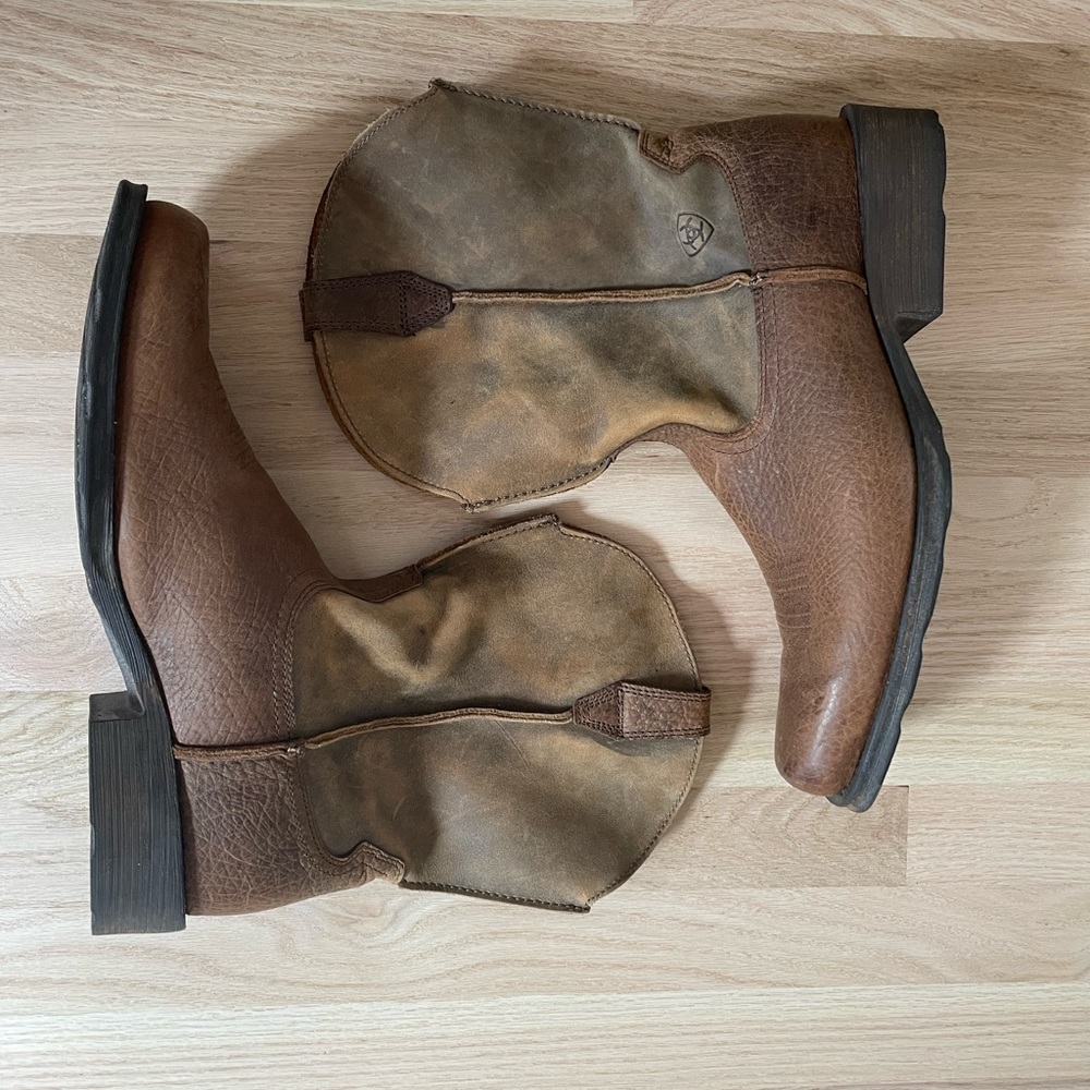 Arita men’s size 13 EE boots. Worn once - beautiful condition